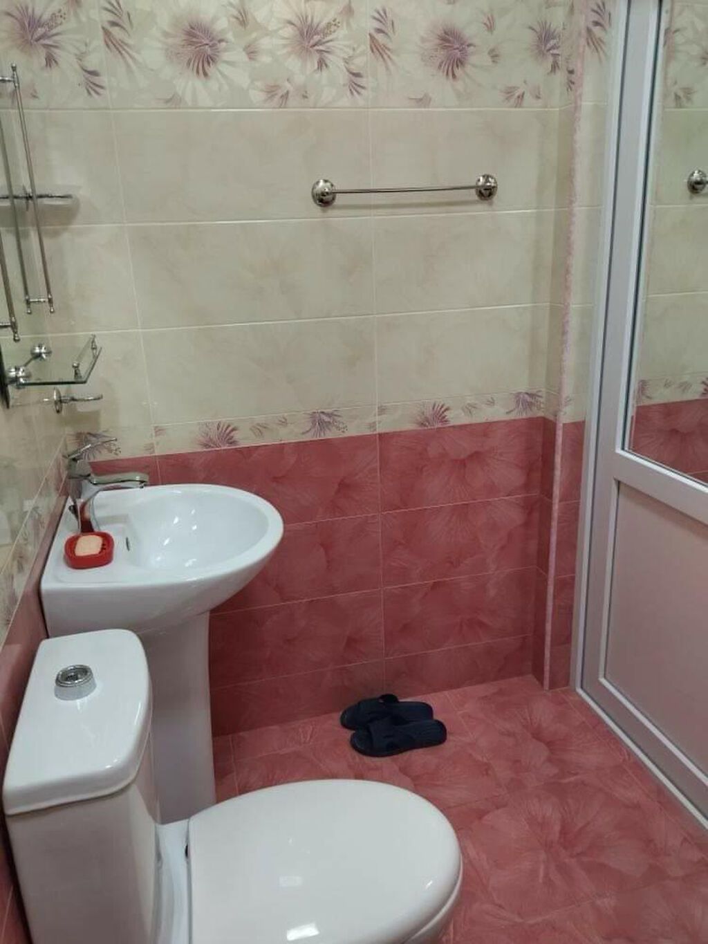 Elmlər metrosunun yanında, köhnə tikili, 4 mərtəbəli binanın 4-cü — Daşınmaz əmlak, Bakı (7)