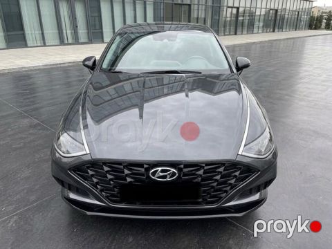 Hyundai Sonata: 1.6 l | 2021 il Sedan