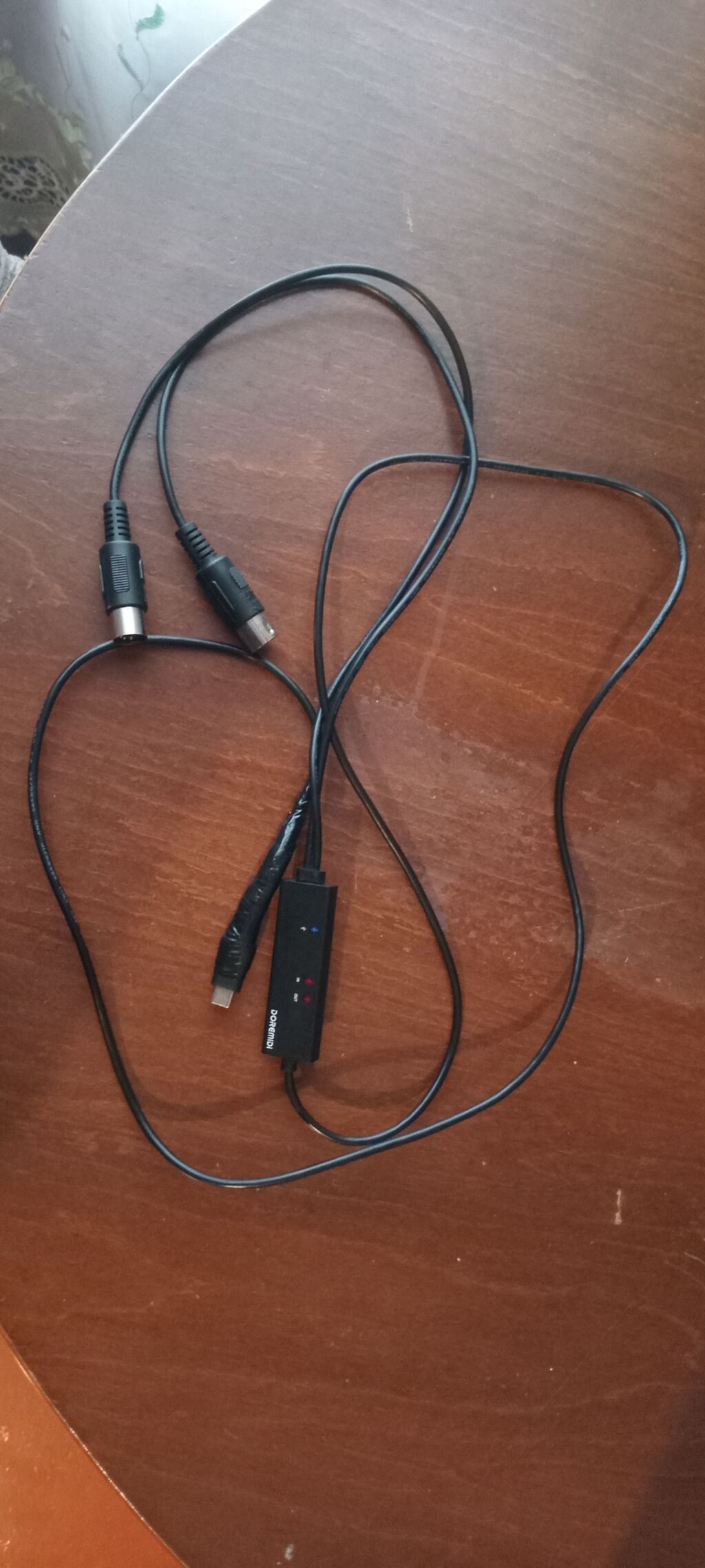 Tam işlək vəziyyətdədir.Üzərində bir ədəd type-c dən usb yə çevirici — Elektronika, Xaçmaz