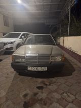 Mercedes 190, 2.0 L, 1986 il, 220 135 km — Avtomobillər