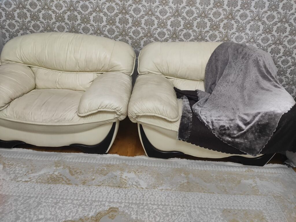 İşlənmiş, Klassik divan, 2 kreslo — Mebel, Sumqayıt