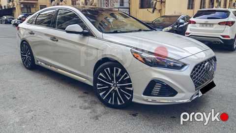 Hyundai Sonata: 2 l | 2019 il Sedan