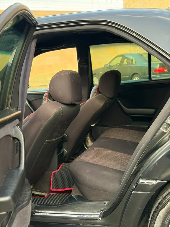 Mercedes C 200, 2.0 L, 1995 il, 383 000 km — Avtomobillər, Bakı (10)