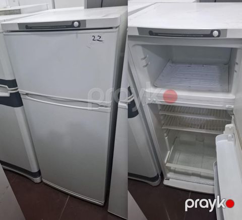 İndezit soyuducu defrost ağ 200m Tam islekdir 2 ay zemanet. Şeher