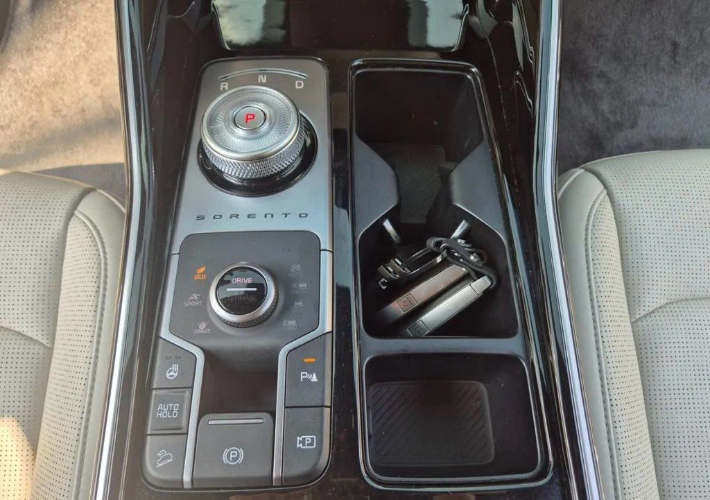 Kia Sorento, 1.6 L, 1 kWh, 2023 il, 96 180 km — Avtomobillər (8)