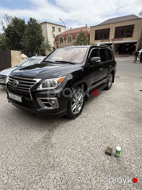 Lexus LX 570, 5.7 L, 2014 il, 315 000 km