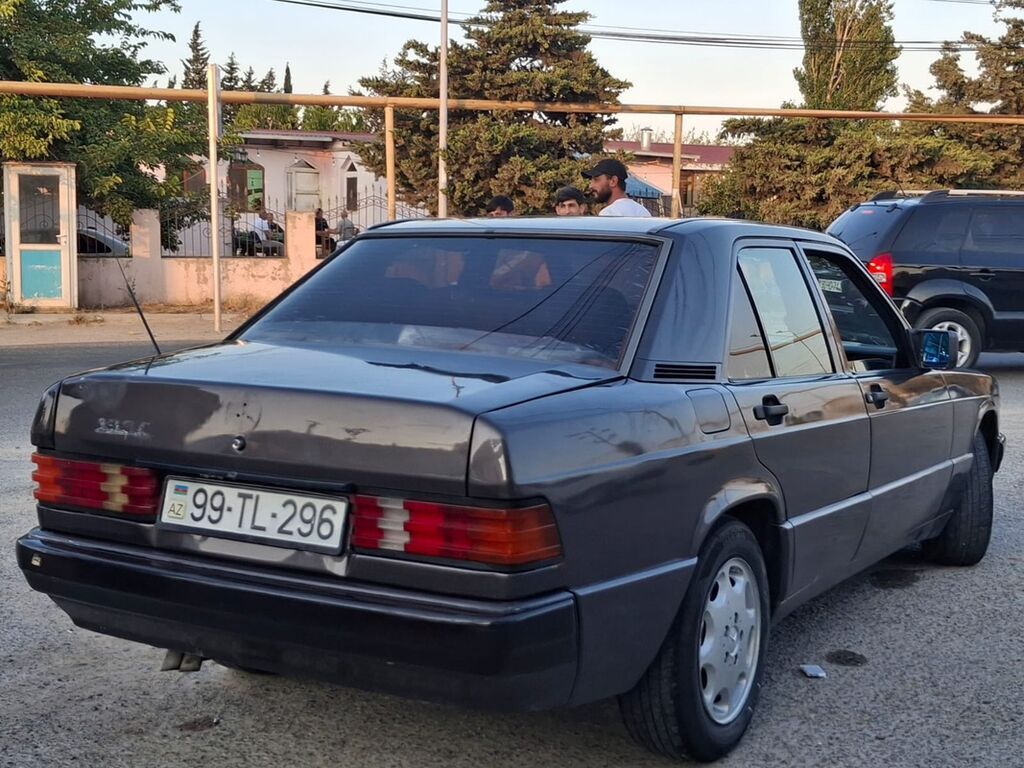 Mercedes-Benz 190 (W201): 2 l | 1991 il Sedan — Avto, Digah (4)