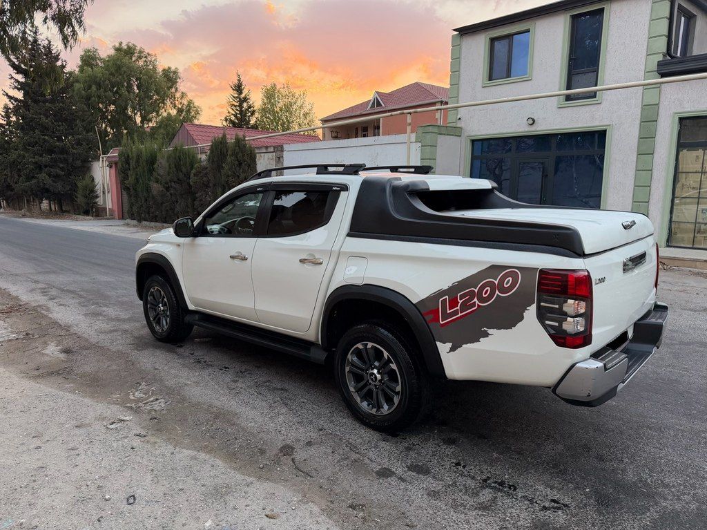 Mitsubishi L200, 2.4 L, 2023 il, 103 000 km — Avtomobillər, Bakı (7)