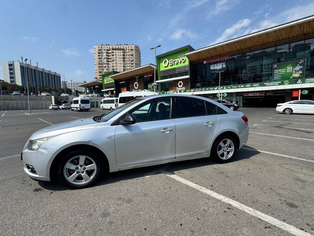 Chevrolet Cruze, 1.8 L, 2010 il, 280 000 km — Avtomobillər, Bakı (4)