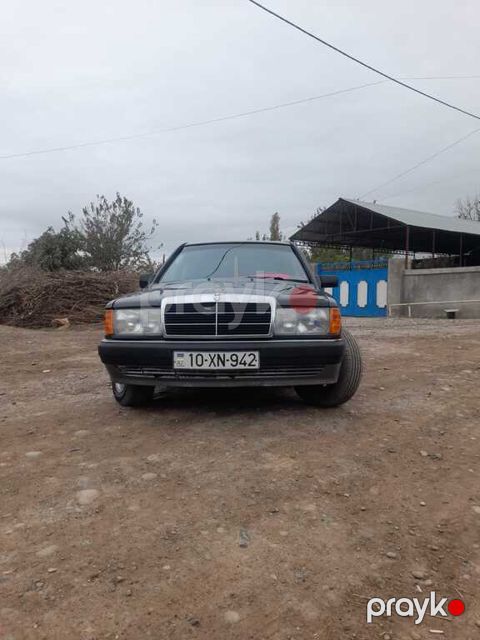 Mercedes 190, 2.0 L, 1991 il, 250 000 km