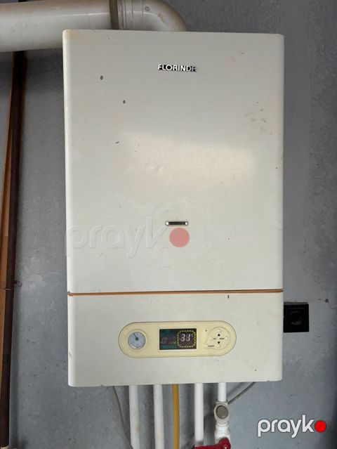 Razmer 28. 380 manata.Real aliciya endirim