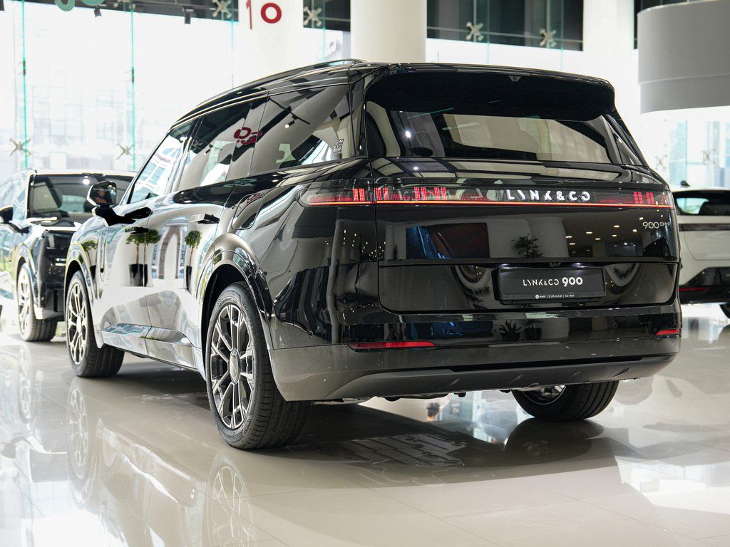 Lynk & Co 900, 2.0 L, 52.38 kWh, 2026 il, yeni — Avtomobillər (7)