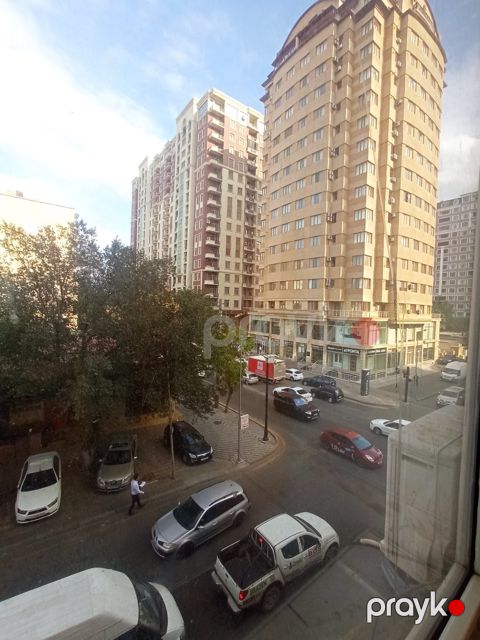 5-otaqlı mənzil kirayə verilir, Nəsimi r., 150 m²
