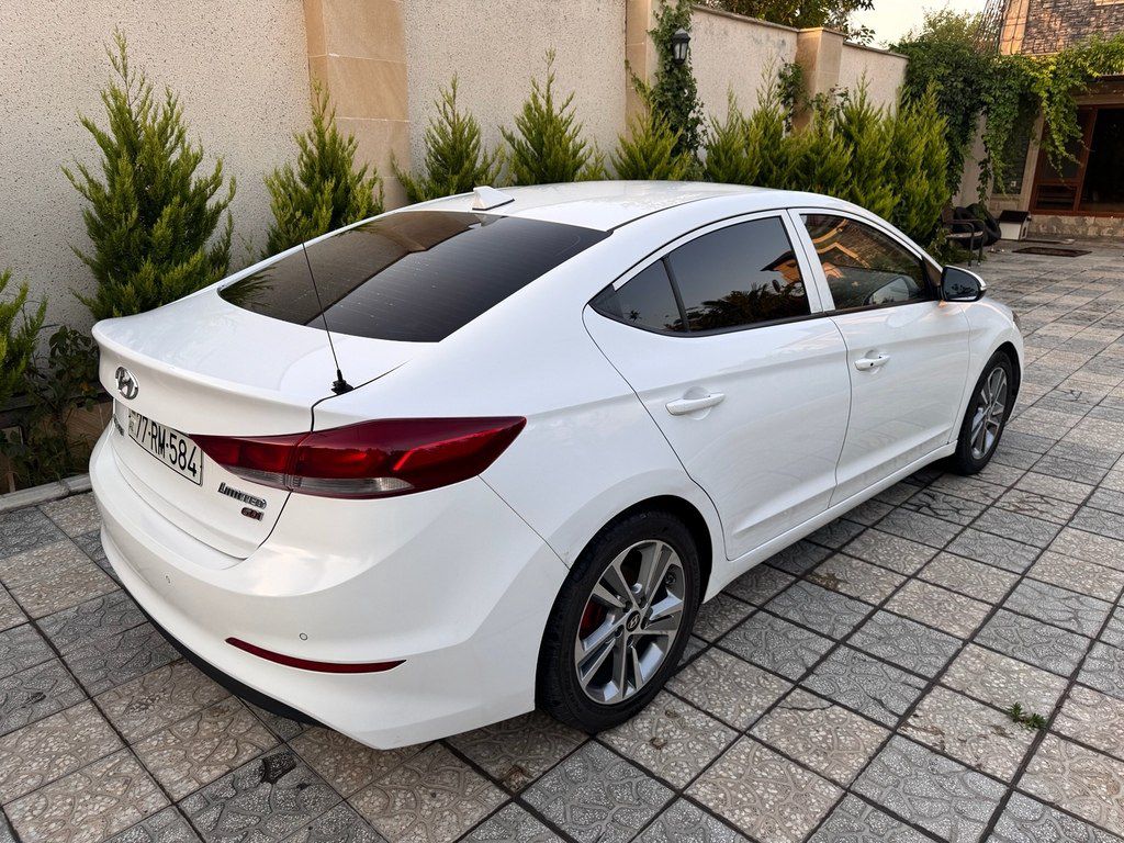 Hyundai Avante, 1.6 L, 2017 il, 71 000 km — Avtomobillər, Bakı (4)
