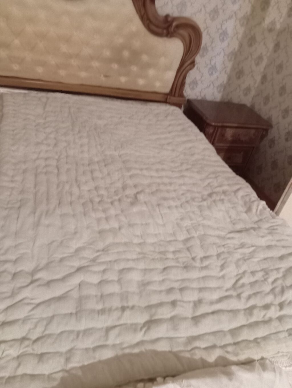 Yorğan və uşaq xalçası. Şəkillərdə bir neçə ev tekstili məhsulu — Tekstil, Bakı (3)