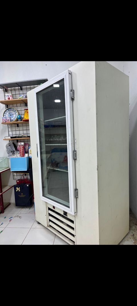Skaf vitrin soyuducu 650 Azn. Tam ishlek. Unvan Turkan. Sh1040 — Bakı