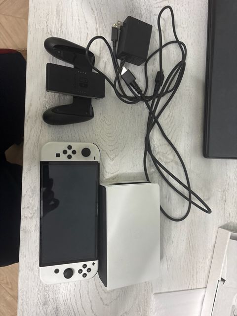 Nintendo Switch Oled 128GB — Игровые приставки