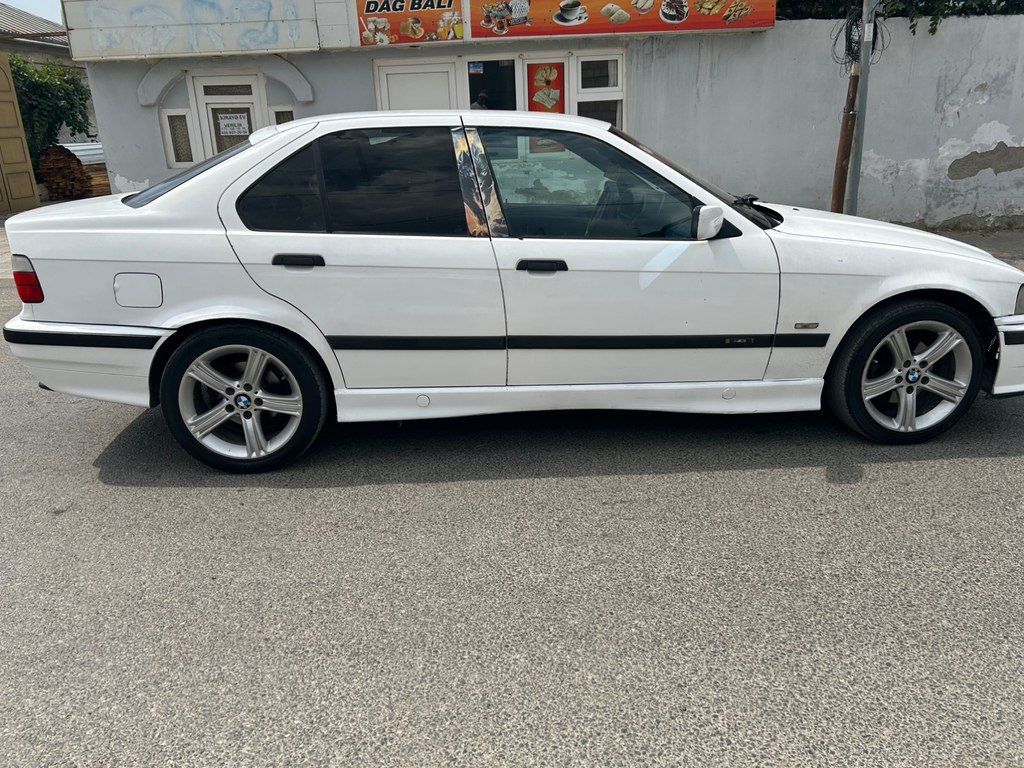 BMW 318, 1.8 L, 1994 il, 321 000 km — Avtomobillər, Sumqayıt (4)