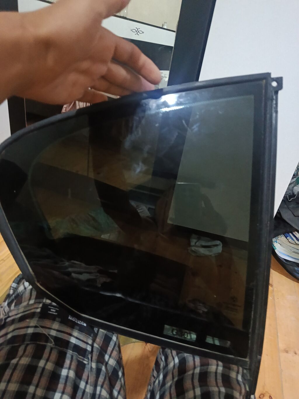 BMW G30 arxa yan kiçik pəncərə şüşəsi (triangular “quarter glass”) - — Ehtiyat hissələri, Digah