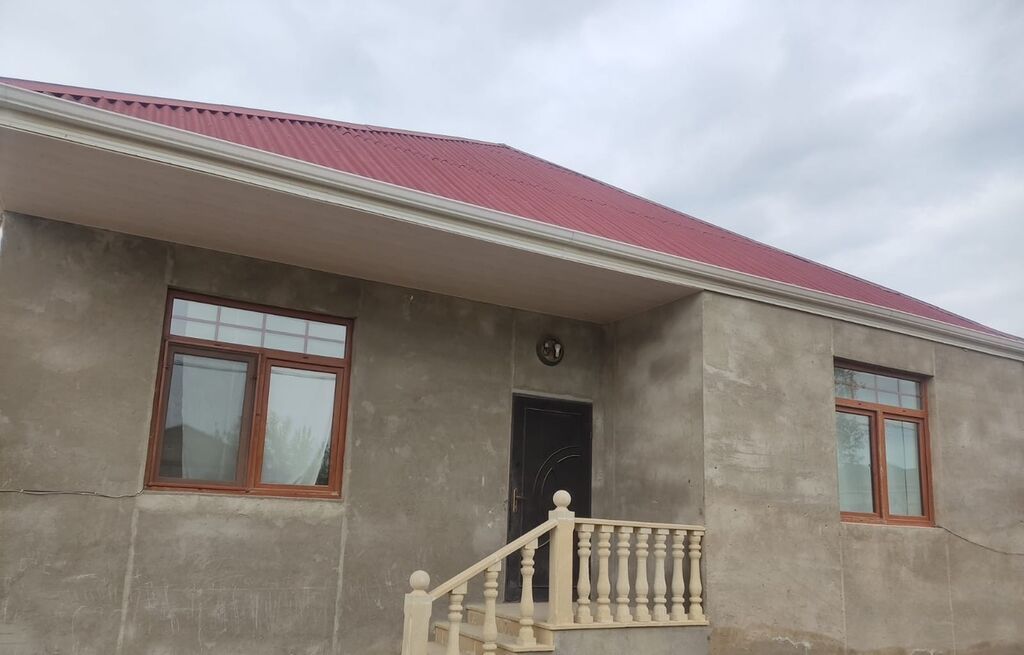 130 kv. m, 3 otaqlı, Qaz, İşıq, Su — Daşınmaz əmlak, Saray
