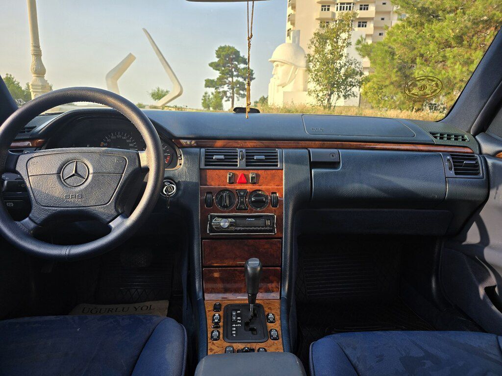 Mercedes E 240, 2.4 L, 1998 il, 345 000 km — Avtomobillər, Gəncə (7)