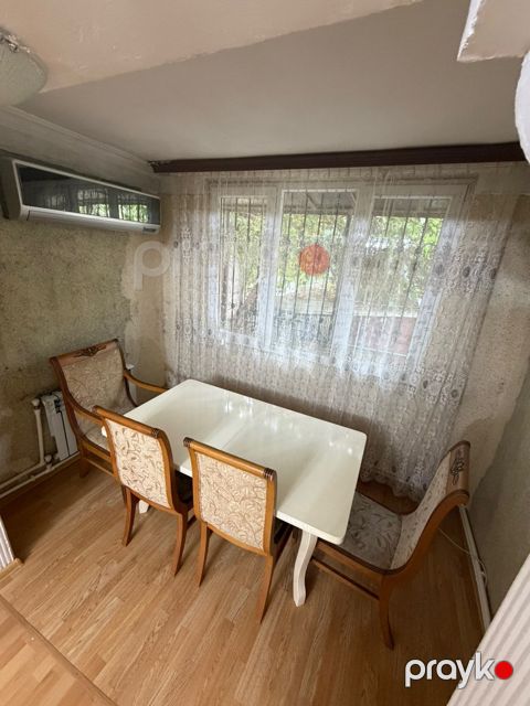 4-otaqlı mənzil kirayə verilir, Xalqlar m., 130 m²
