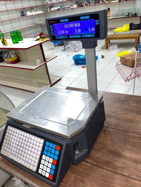 Mağaza bağlandığna görə təcili satılır. Lap az işlənilib. RLS1100- — Digah