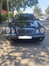 Mercedes E 200, 2.0 L, 2000 il, 181 000 km — Автомобили