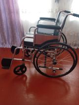 Tualet funksiyalı əlil arabası (Commode Wheelchair) - Çərçivə: parlaq — Mallar