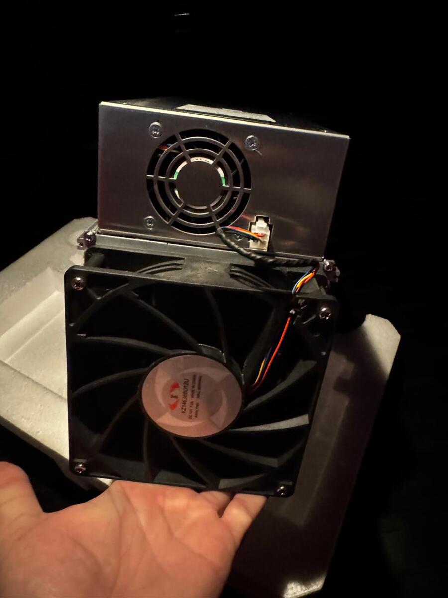 Mayner Whatsminer M30S+ — Şəbəkə və server avadanlığı, Bakı (6)