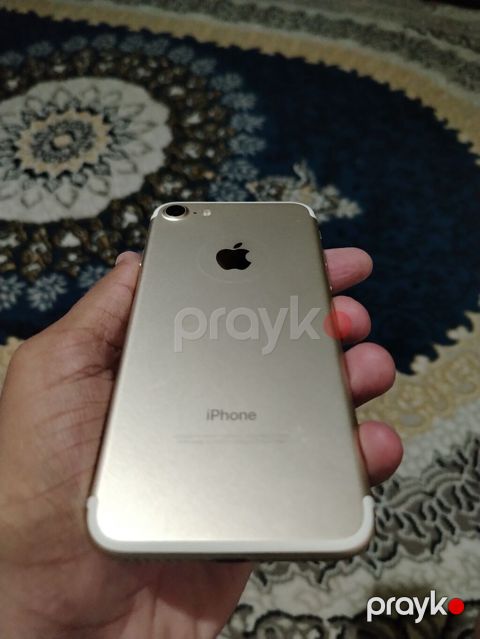 IPhone 7, 32 GB, Matte Gold, Barmaq izi