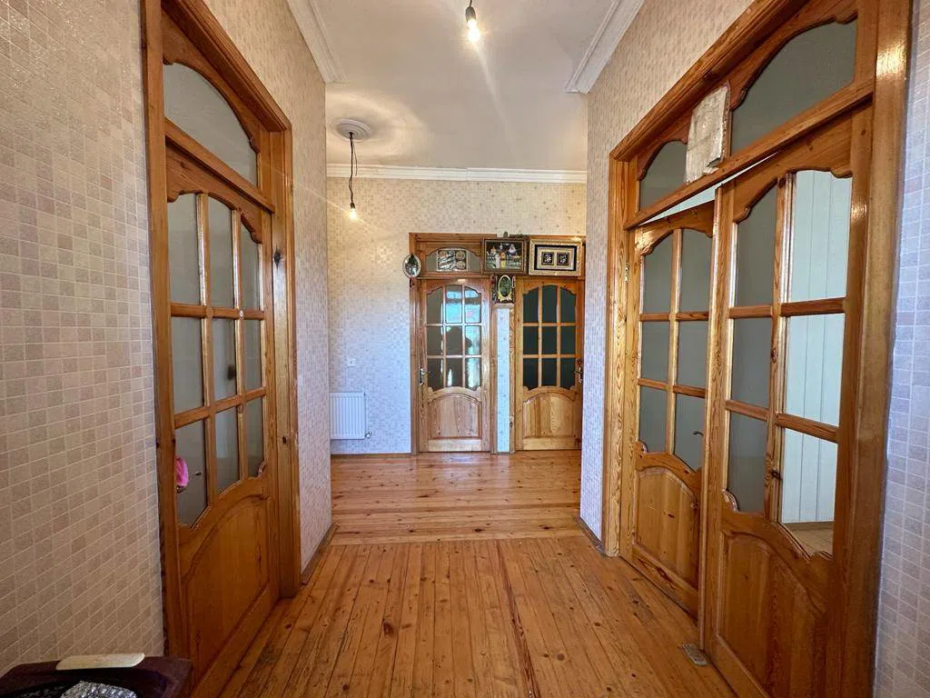 5 otaqlı həyət evi 250 m² satılır — Daşınmaz əmlak, Bakı (9)