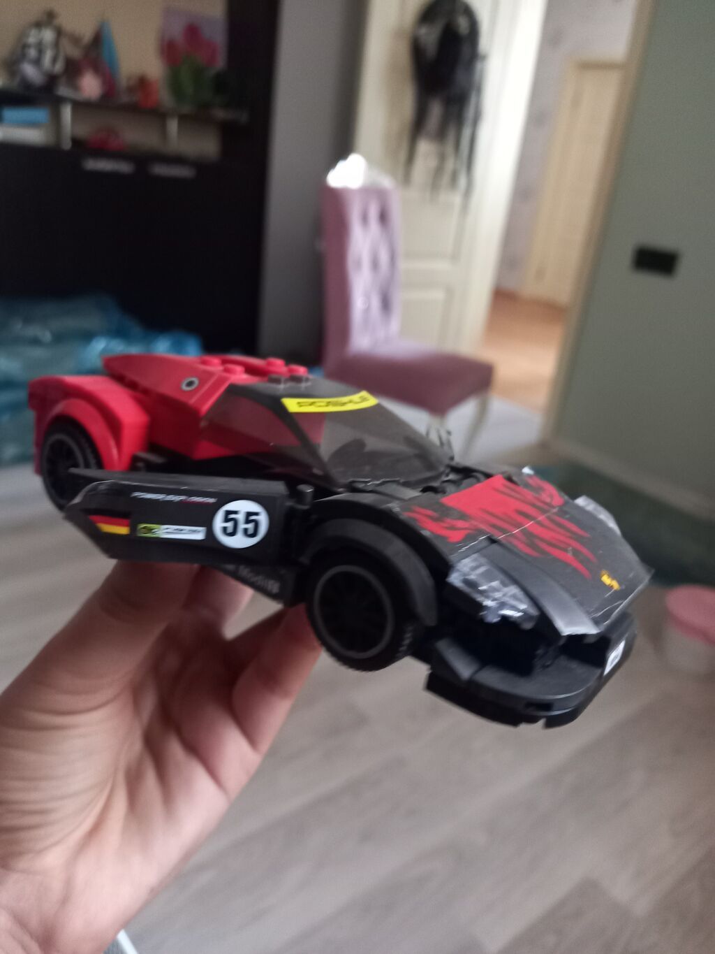 LEGO tərzində yığılan Porsche yarış avtomobili modeli. Oyuncaq qara və — Konstruktorlar, Xırdalan (2)