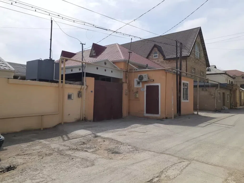 5 otaqlı həyət evi 180 m² satılır — ASEMLAK Binaev