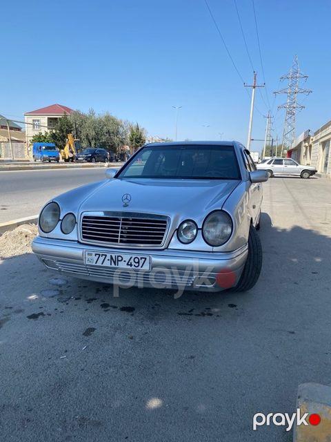 Mercedes E 230, 2.3 L, 1996 il, 404 444 km