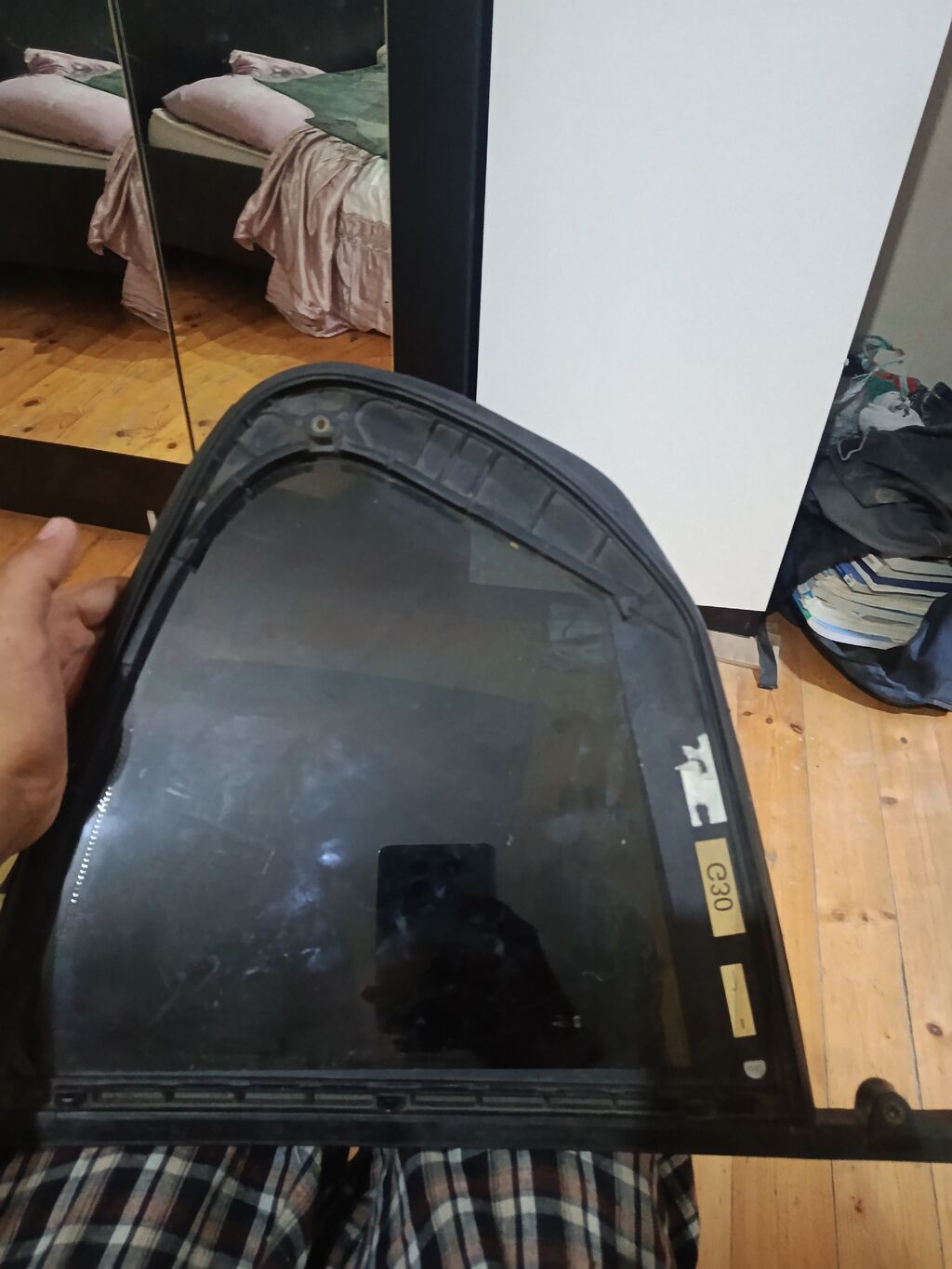 BMW G30 arxa yan kiçik pəncərə şüşəsi (triangular “quarter glass”) - — Ehtiyat hissələri, Digah (4)