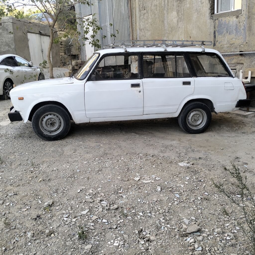 Lada 2104 universal, ağ rəng. - Kuzov: 5 qapılı universal gövdə, iri — Avto, Bakı (3)