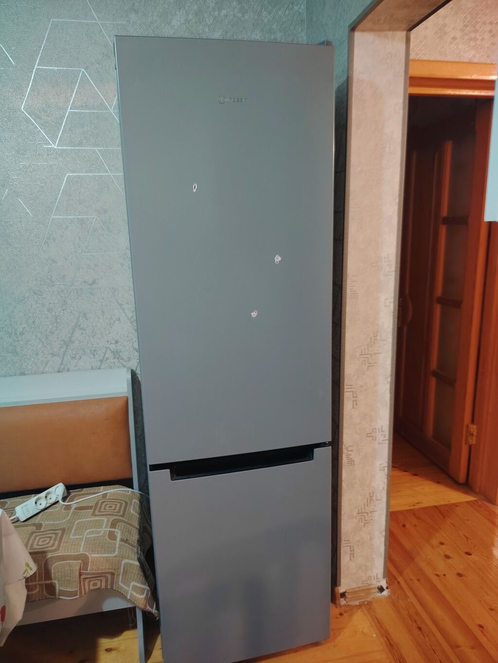 Xarab 2 qapılı Indesit Soyuducu Satılır, rəng - Gümüşü — Soyuducular, Bakı (4)