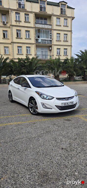 Hyundai Elantra, 1.8 L, 2015 il, 145 807 km