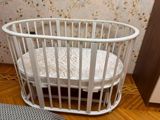 Uşaq yatağı. Satılır 100 azn. 2 matrasi var. oval ve yumru. Hec — Mebel