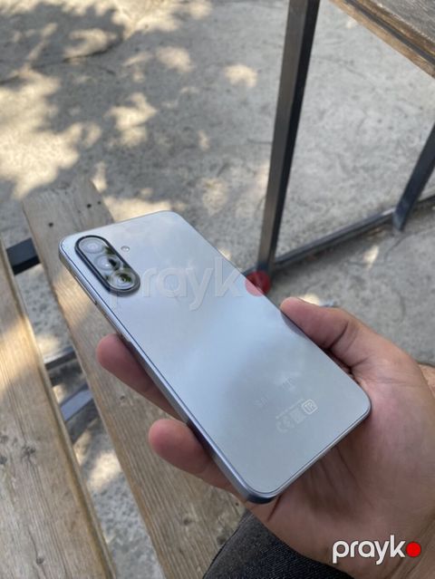 Samsung Galaxy A17, 256 GB, rəng - Gümüşü, Barmaq izi, İki sim kartlı, Face ID
