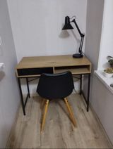 Yazı masası stul birlikdə satilir 150 azn. Ela vəziyyətdədir 1 aydi — Goods