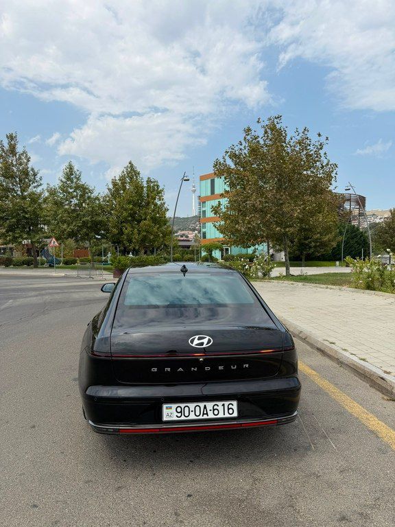 Hyundai Grandeur, 1.6 L, 1.49 kWh, 2023 il, 42 000 km — Avtomobillər, Bakı (4)