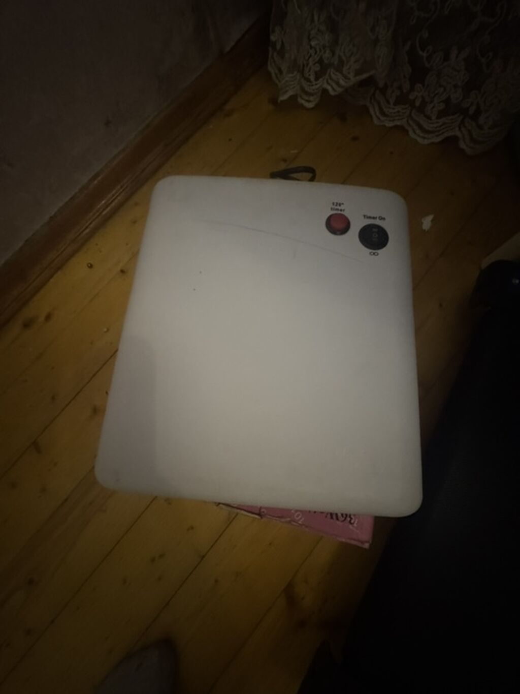 Manikür üçün UV gel lampa. Qutunun üzərində 36 Watt güc, “UV Lamp” və — Mallar, Mehdiabad (2)