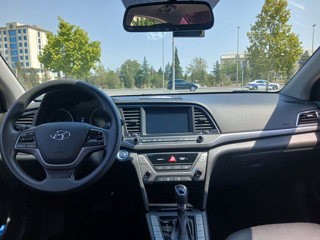 Hyundai Avante, 1.6 L, 2017 il, 198 000 km — Avtomobillər, Gəncə (6)