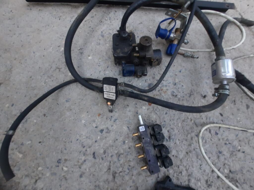 19 kub metan (CNG) qaz balonu komplekt satılır Az işlənib, çox yaxşı — Ehtiyat hissələri, Bakı (2)