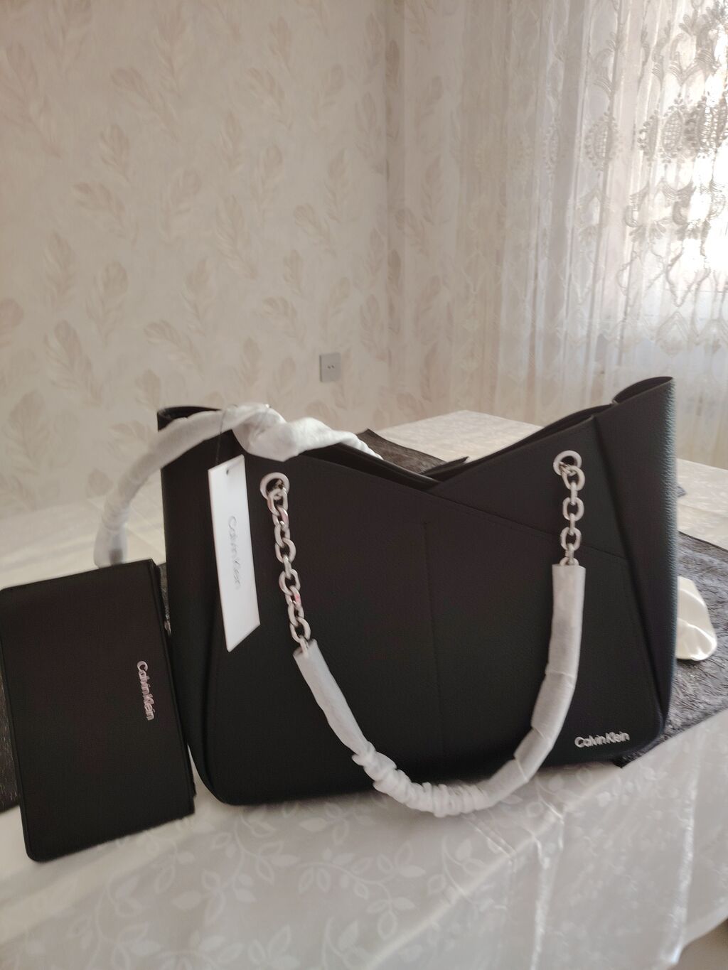 Calvin Klein qadın çantası və cüzdan dəsti. Qara rəngli, zərif və — Çantalar, Bakı