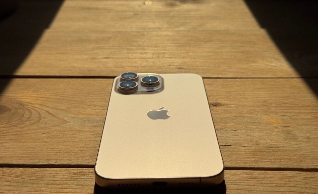 Apple iPhone 16 Pro Desert Titanium 128GB/8GB — Smartfonlar, Bakı (2)
