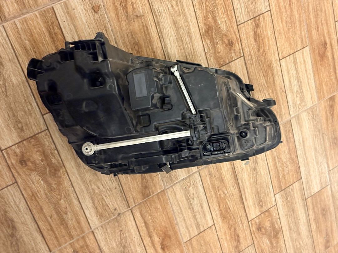 Mercedes E300 ön farası — Ehtiyat hissələri və aksesuarlar, Bakı (3)