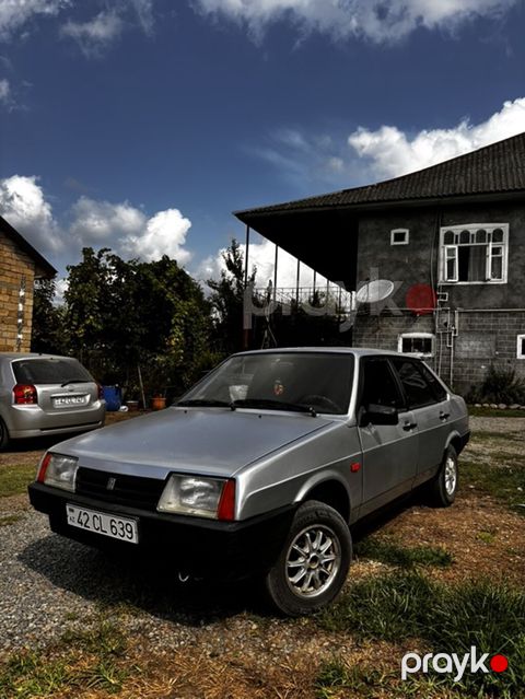 VAZ (LADA) 21099: 1.6 l | 2001 il 256000 km Sedan